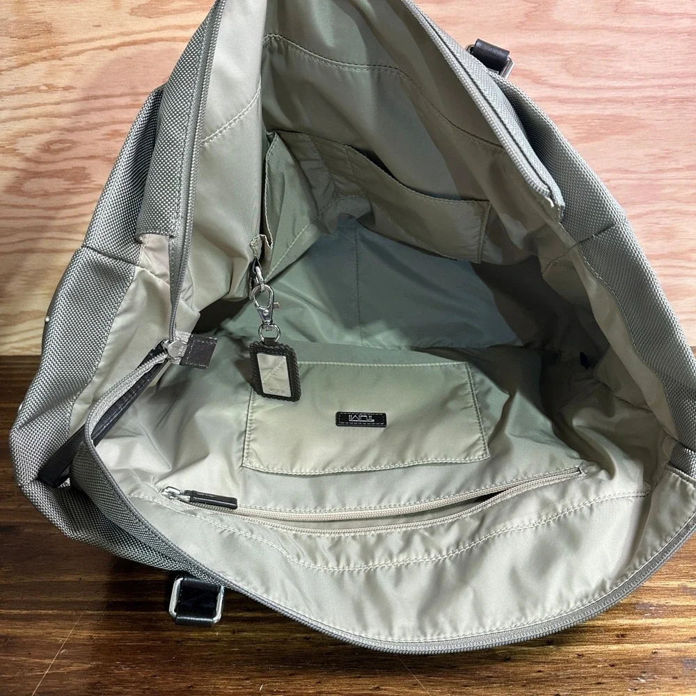 Tumi Shoulder Bag Voyageur Q-Tote Gray Ballistic Nylon Leather Trim Bag 73214BRD